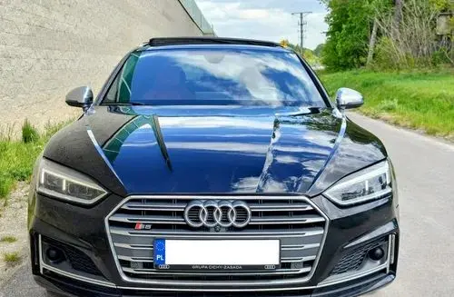AUDI S5 