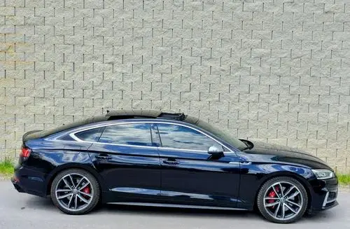 AUDI S5 