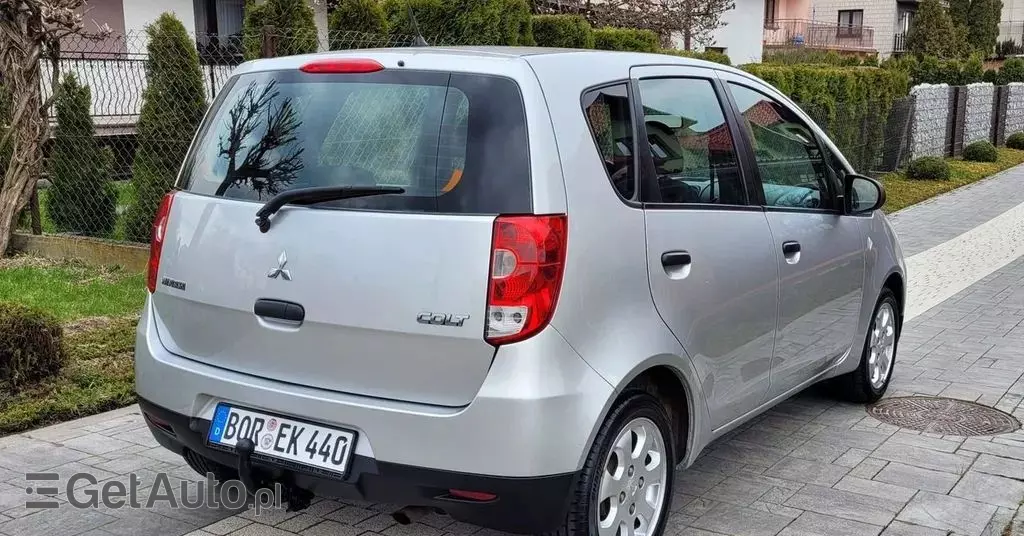 MITSUBISHI Colt 