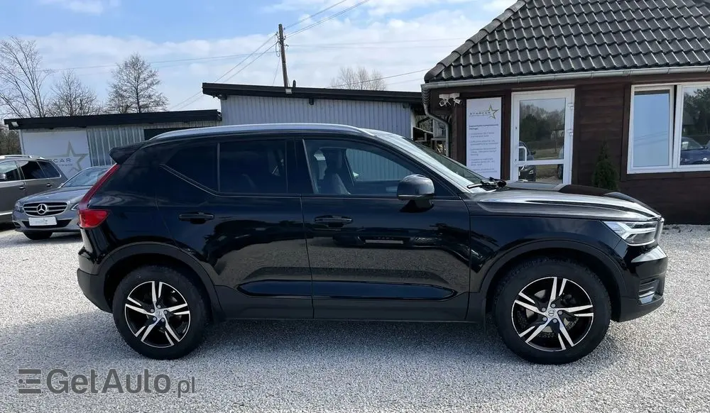 VOLVO XC 40 T3 Geartronic Momentum