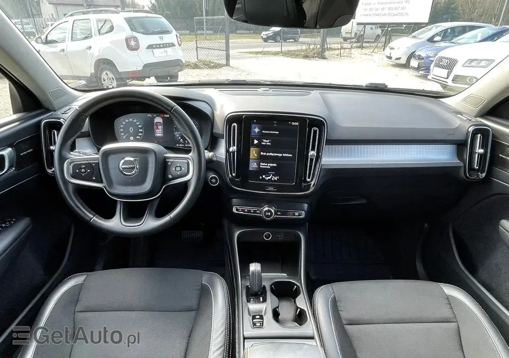 VOLVO XC 40 T3 Geartronic Momentum