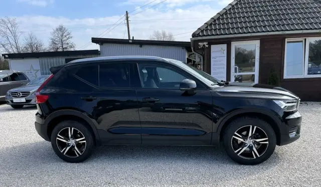 VOLVO XC 40 T3 Geartronic Momentum