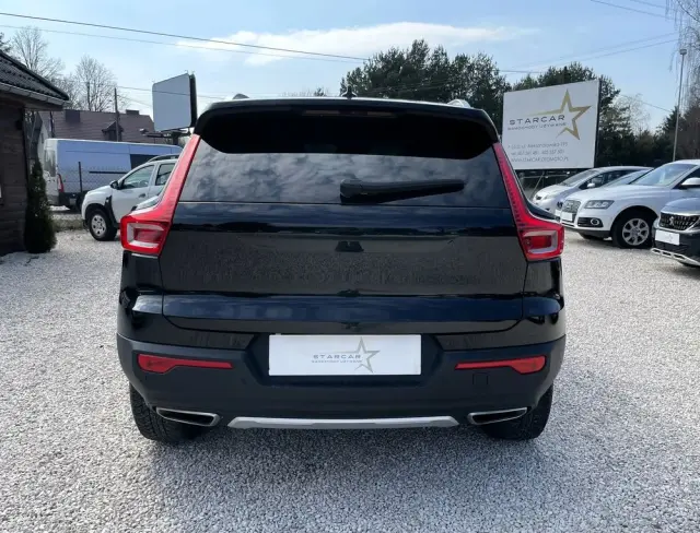 VOLVO XC 40 T3 Geartronic Momentum