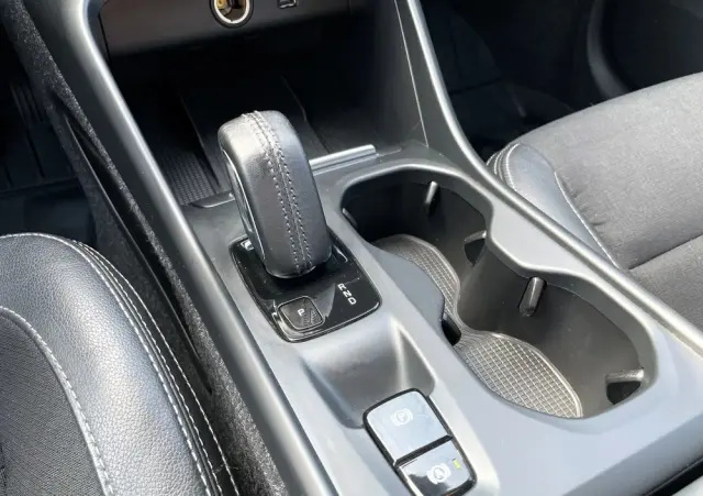 VOLVO XC 40 T3 Geartronic Momentum