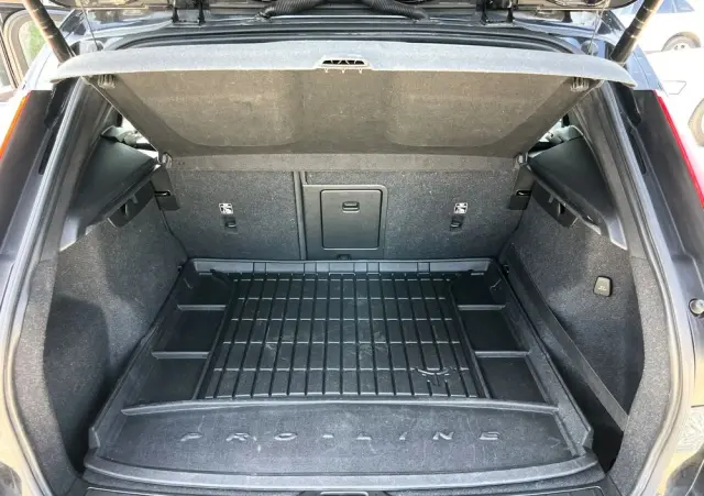 VOLVO XC 40 T3 Geartronic Momentum