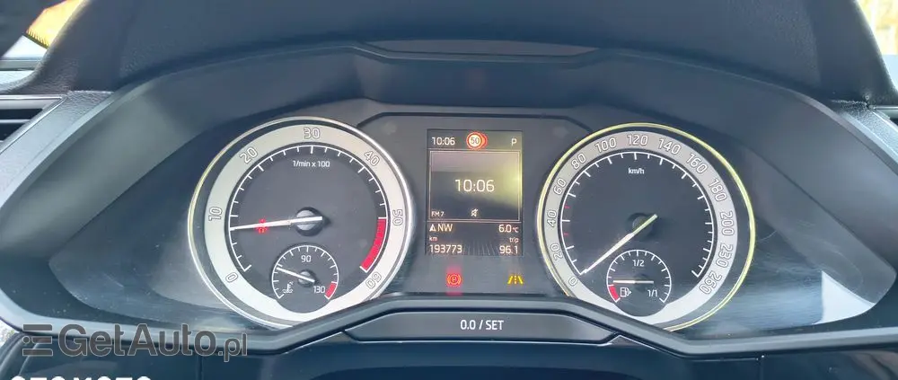 SKODA Superb 2.0 TDI L&K DSG