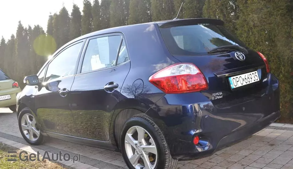 TOYOTA Auris 1.6 16V Valvematic (132 KM)