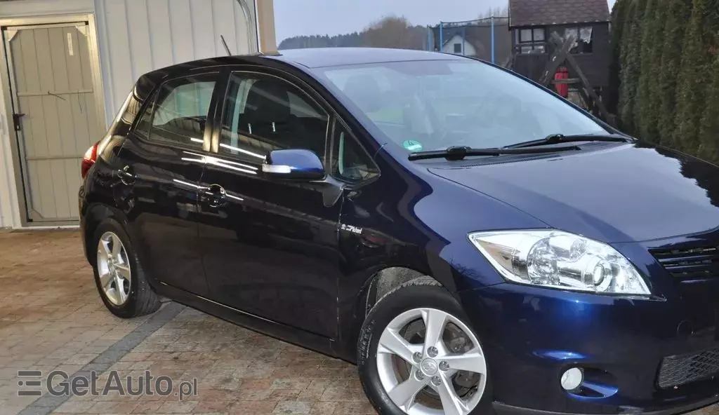 TOYOTA Auris 1.6 16V Valvematic (132 KM)