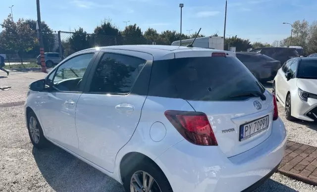 TOYOTA Yaris 