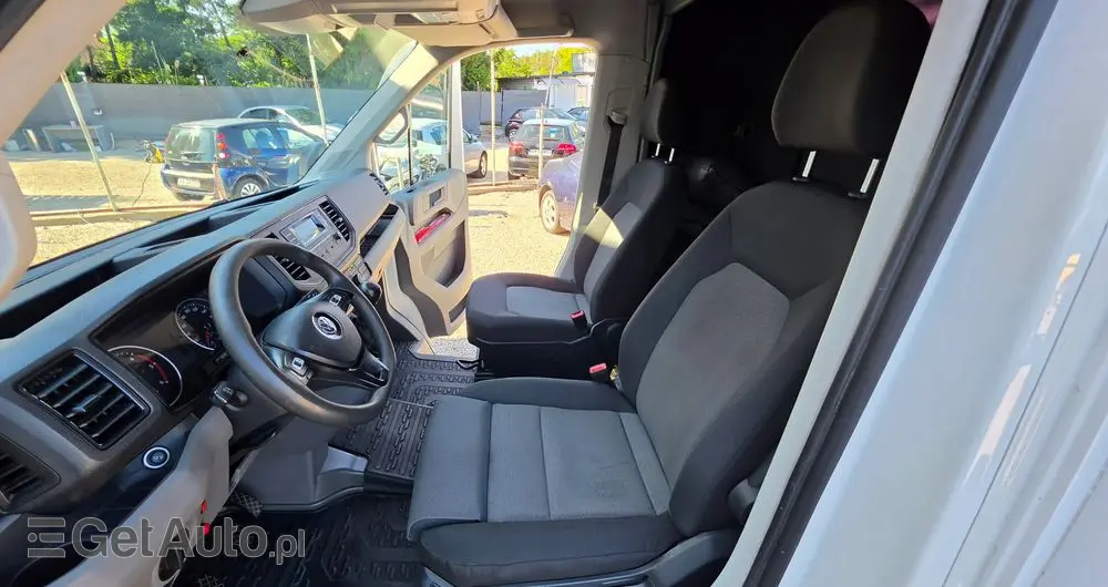 VOLKSWAGEN Crafter 