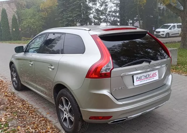 VOLVO XC 60 3.2 AWD Momentum