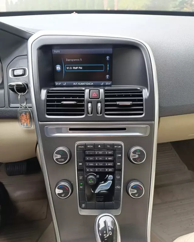 VOLVO XC 60 3.2 AWD Momentum