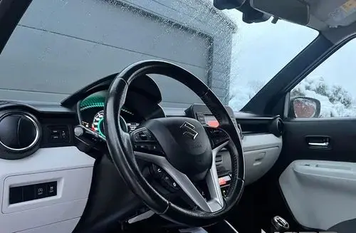 SUZUKI Ignis 