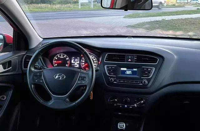 HYUNDAI I20 