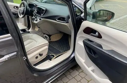 CHRYSLER Pacifica 