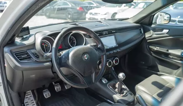 ALFA ROMEO Giulietta 