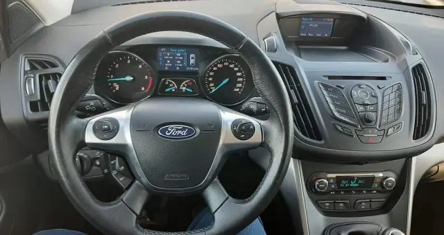 FORD Kuga 2.0 TDCi 2x4 Trend