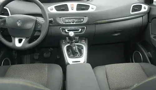 RENAULT Grand Scenic 