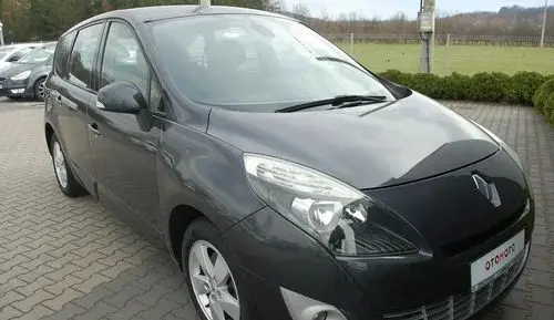 RENAULT Grand Scenic 