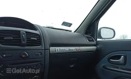 RENAULT Clio 