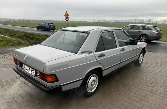 MERCEDES-BENZ W 201 (190) 