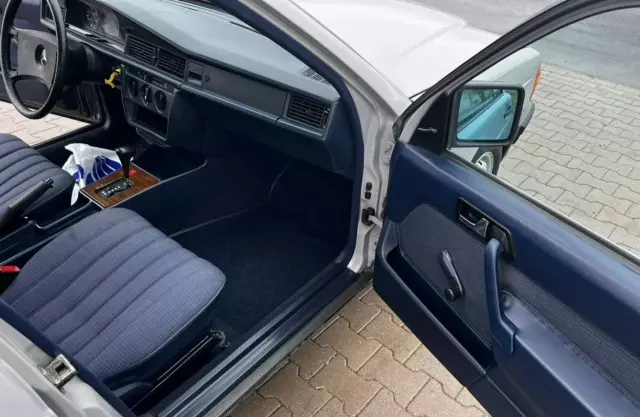 MERCEDES-BENZ W 201 (190) 