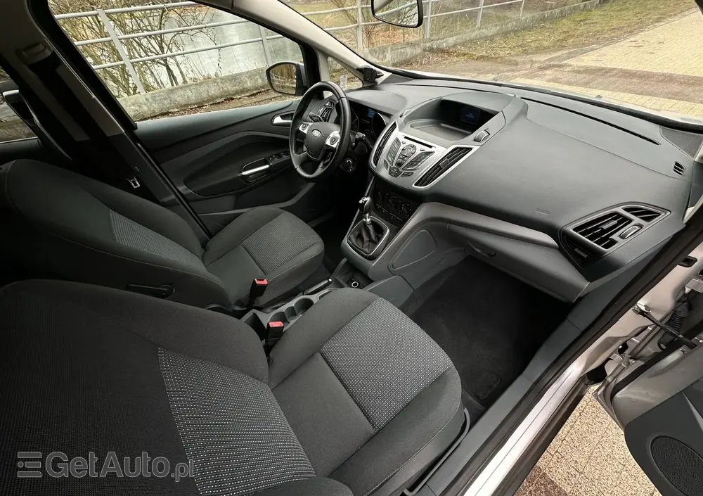 FORD Grand C-MAX 1.6 EcoBoost Titanium