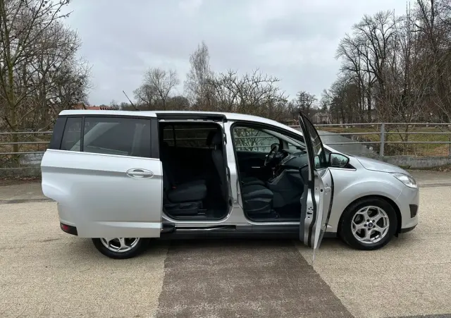 FORD Grand C-MAX 1.6 EcoBoost Titanium