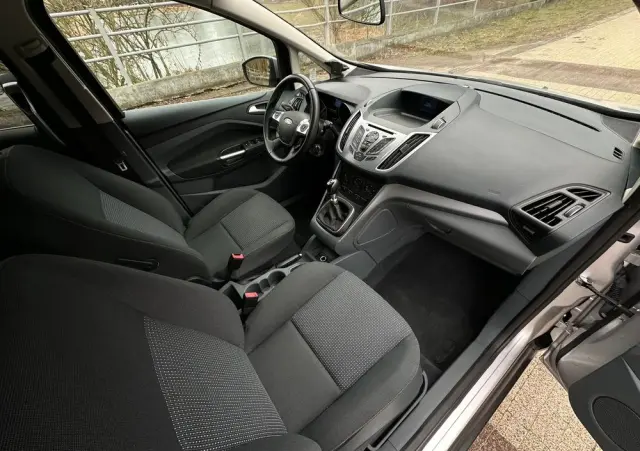 FORD Grand C-MAX 1.6 EcoBoost Titanium