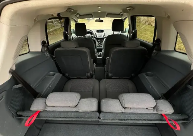 FORD Grand C-MAX 1.6 EcoBoost Titanium