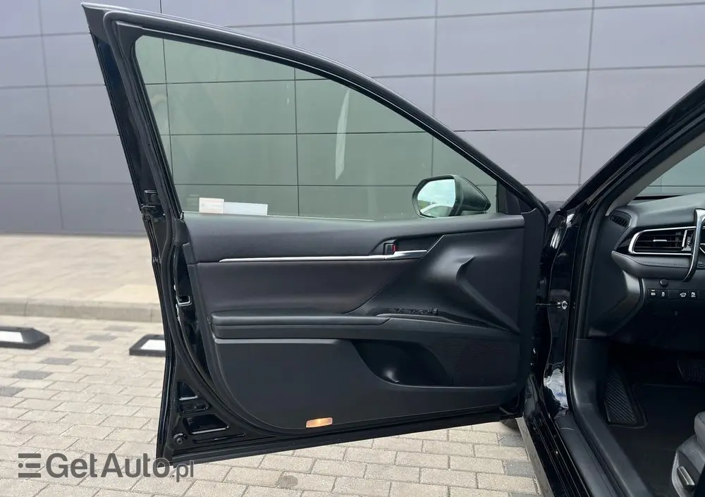 TOYOTA Camry 2.5 Hybrid Comfort CVT