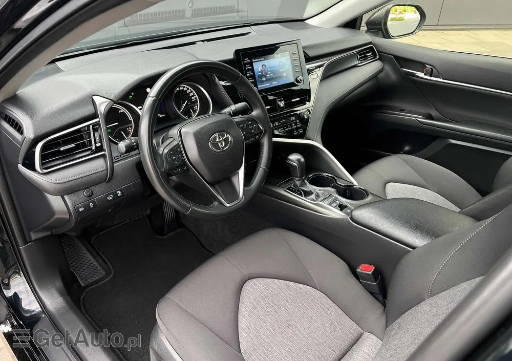 TOYOTA Camry 2.5 Hybrid Comfort CVT