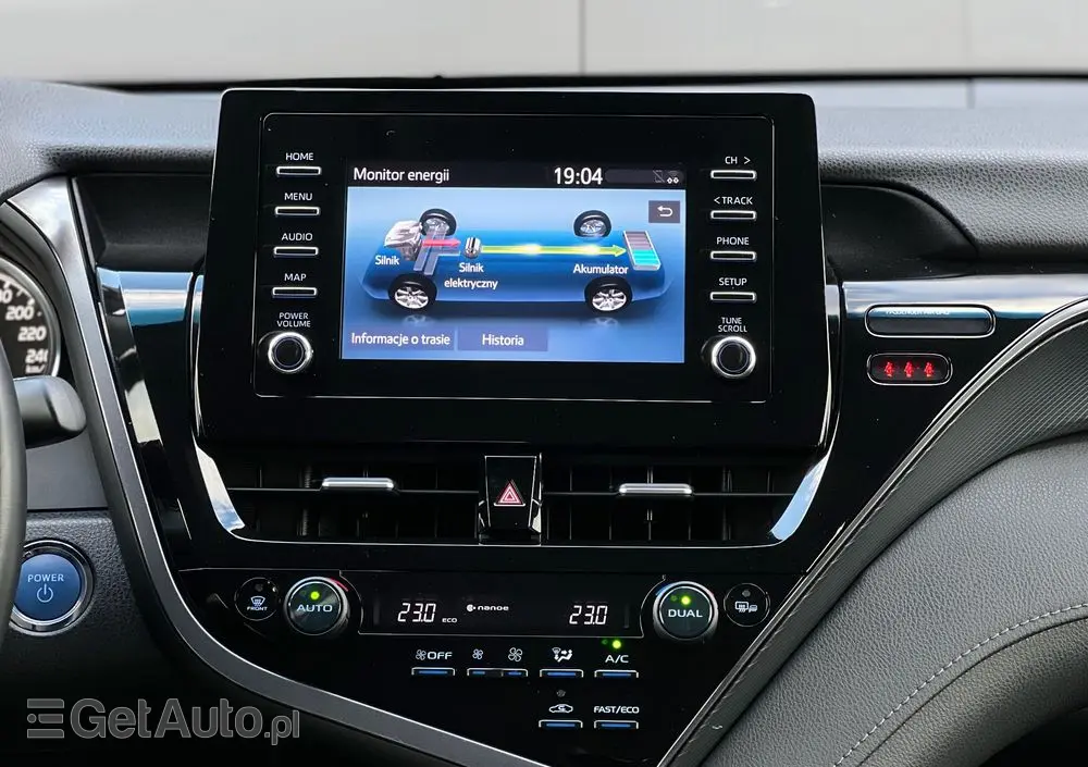 TOYOTA Camry 2.5 Hybrid Comfort CVT