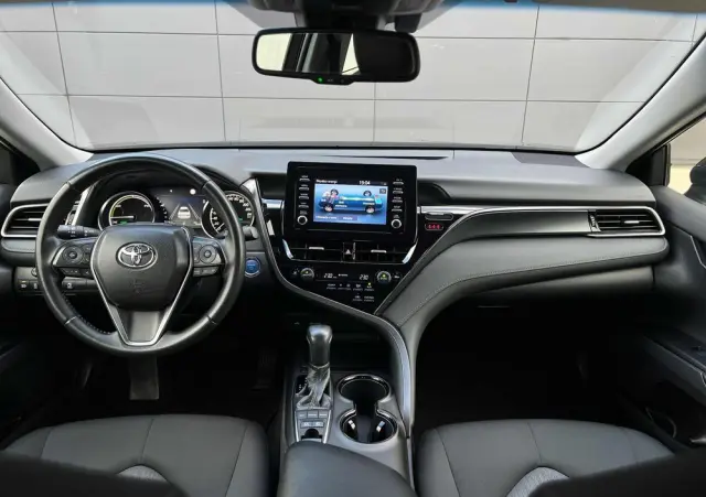 TOYOTA Camry 2.5 Hybrid Comfort CVT