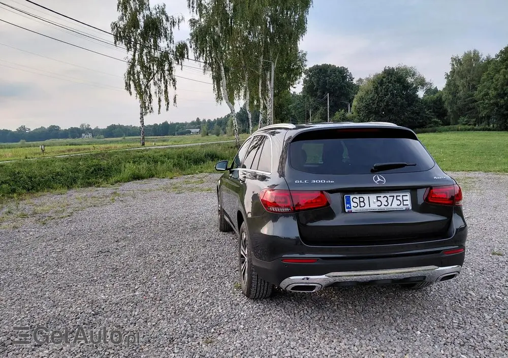 MERCEDES-BENZ GLC 