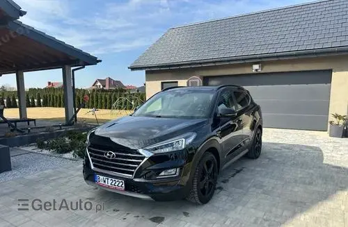 HYUNDAI Tucson 
