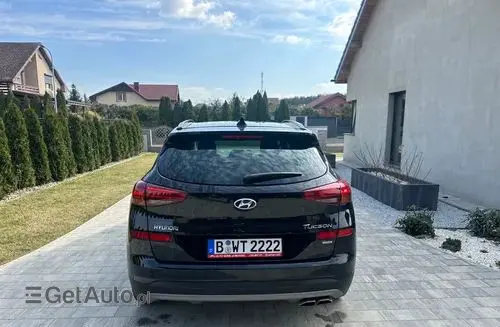 HYUNDAI Tucson 
