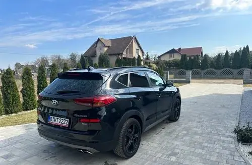 HYUNDAI Tucson 