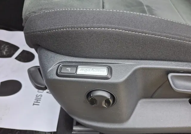 VOLKSWAGEN Tiguan 2.0 TDI SCR Life