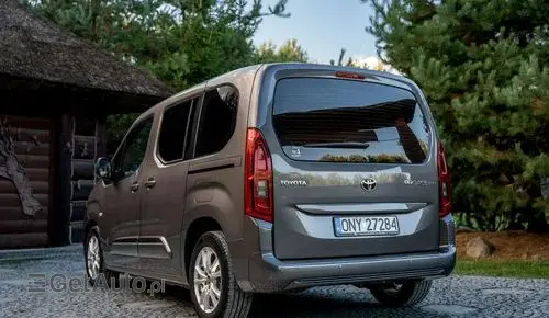TOYOTA Proace 