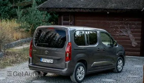 TOYOTA Proace 