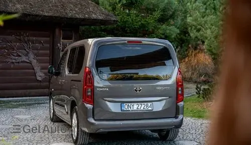 TOYOTA Proace 