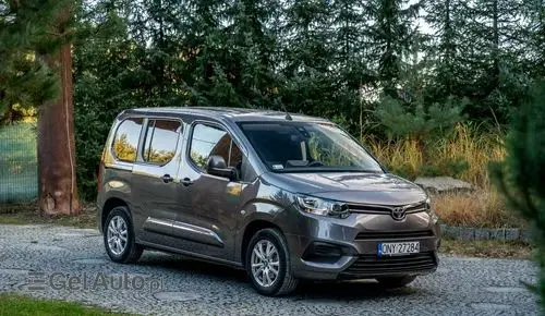 TOYOTA Proace 