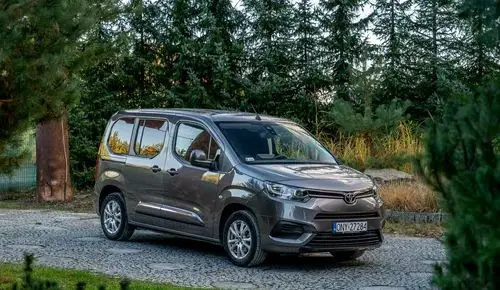 TOYOTA Proace 