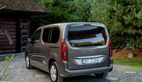 TOYOTA Proace 