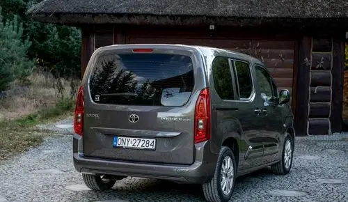 TOYOTA Proace 