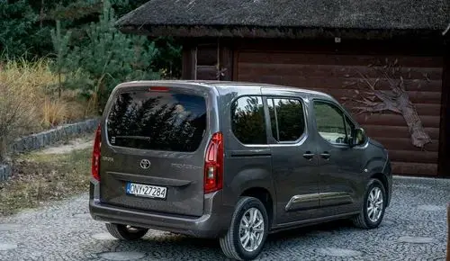 TOYOTA Proace 