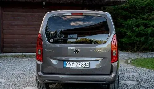 TOYOTA Proace 