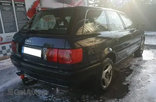 AUDI 80 