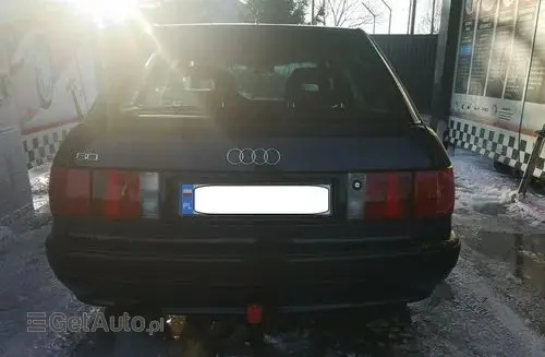 AUDI 80 